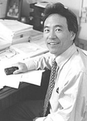 Larry Kwak, MD